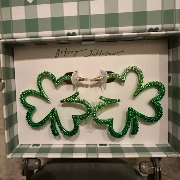 Betsey Johnson Jewelry - Betsey Johnson Glittering Green Shamrock Earrings